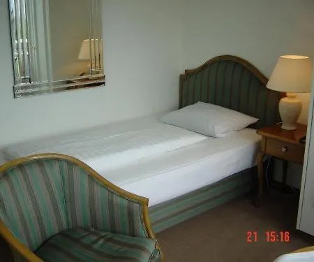 Hotel Flora